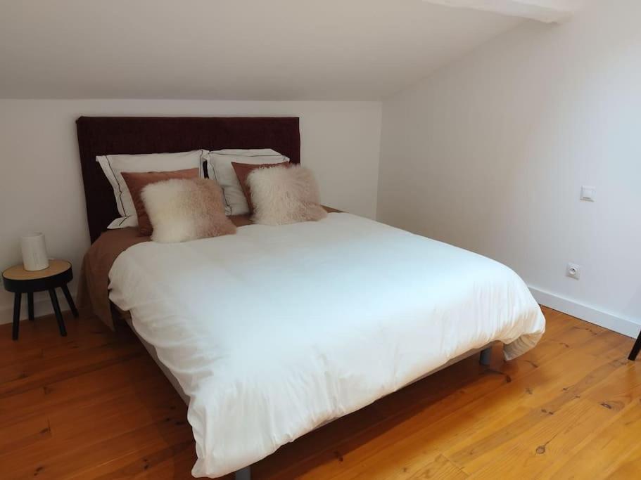Appartement Proche Aeroport & Indret 布格奈斯 外观 照片